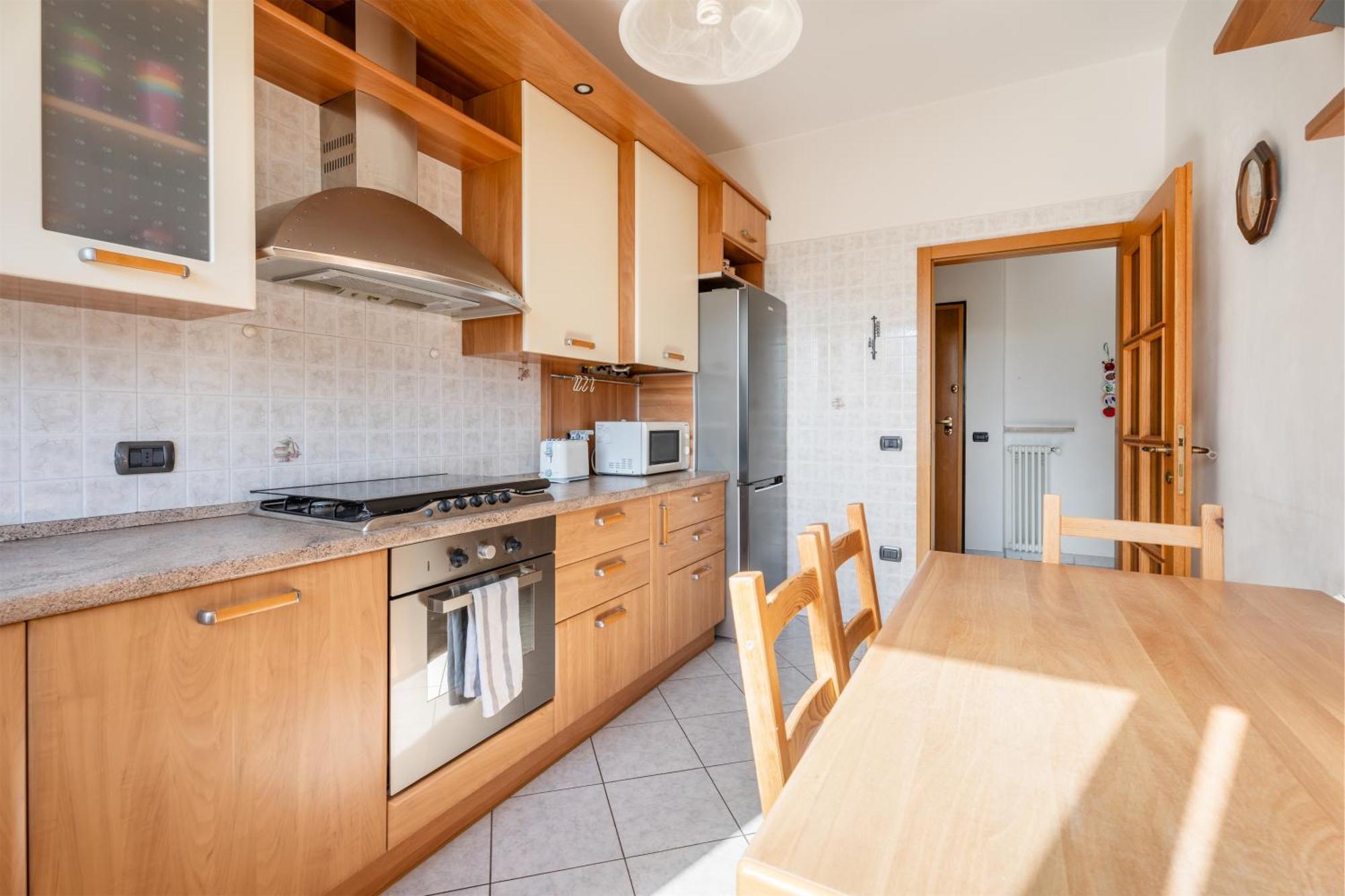 Be & Being - Milena Apartment Riva del Garda Luaran gambar