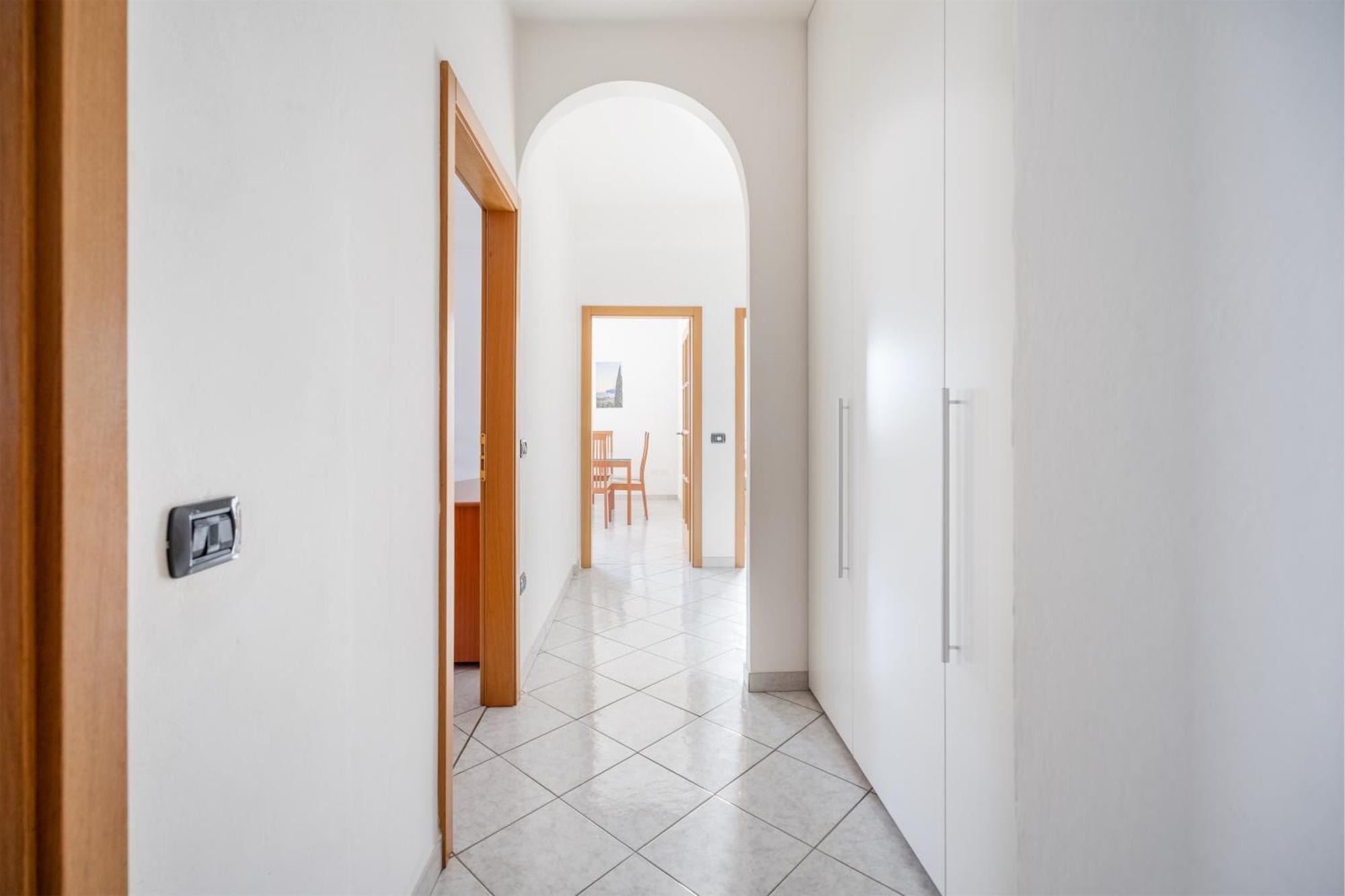 Be & Being - Milena Apartment Riva del Garda Luaran gambar